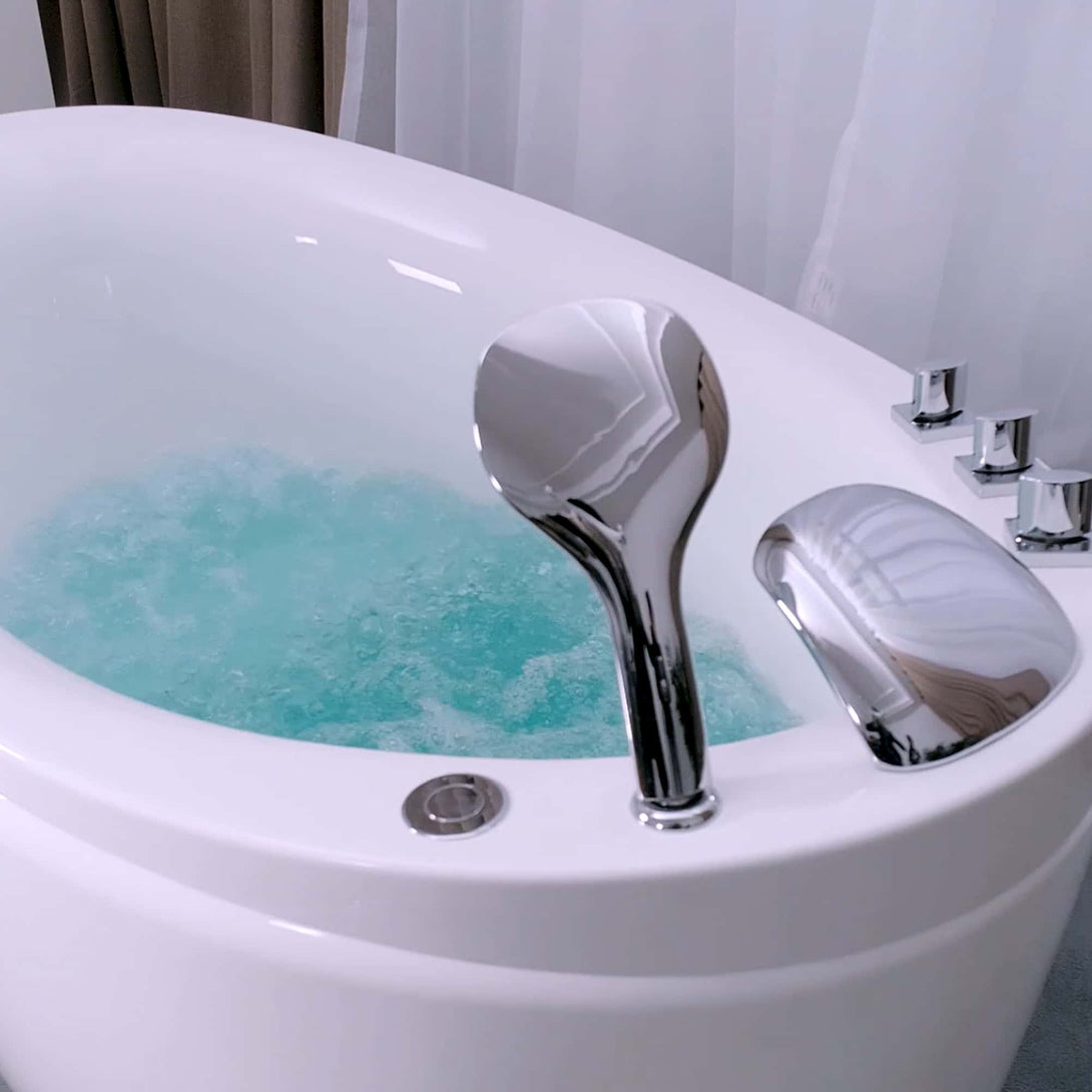 Empava-48JT011 luxury freestanding acrylic air jets mirco bubble hydrotherapy oval modern white SPA bathtub
